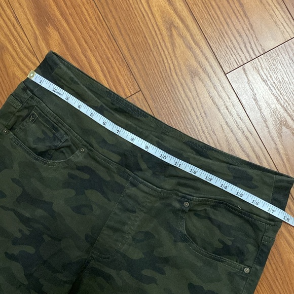 Bell by Kim Gravel tripe luxe twill jeans Camo pull on high rise military 16T - Picture 13 of 16